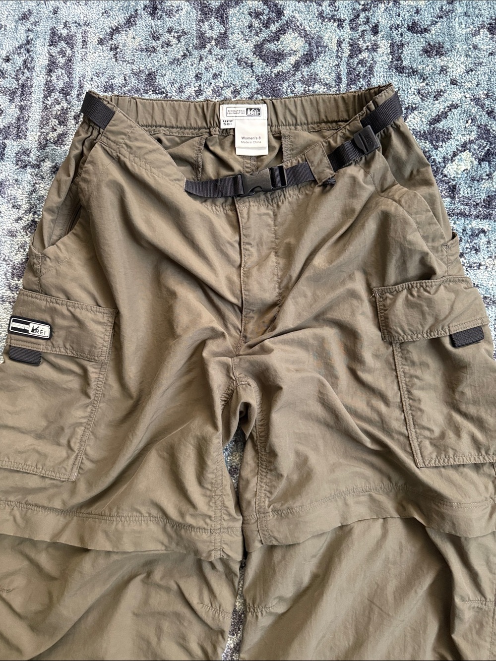 Women’s Olive Cargo Pants with Built-In Belt - Picture 4 of 7